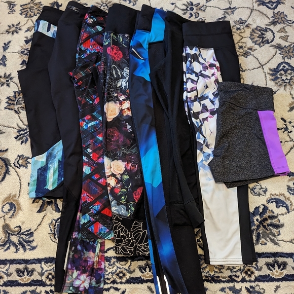 Set of 8 XS Leggings - Picture 2 of 6